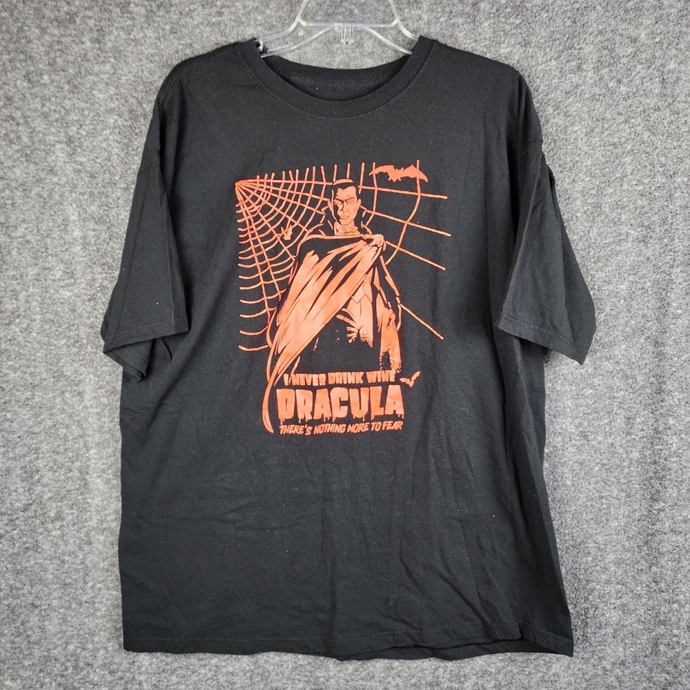 Universal Monsters T-Shirt Mens XL Dracula I Never Drink Wine Black EUC
